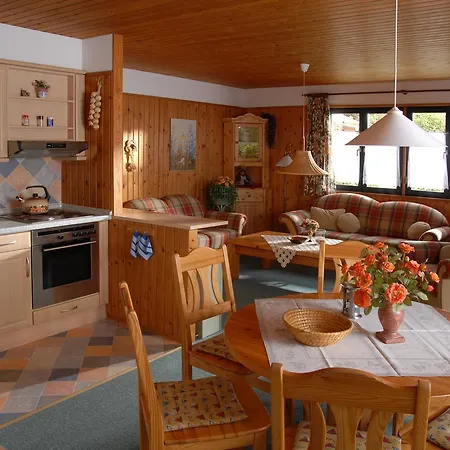 Vakantiehuis Idyllische Ferienhauser Am Waldrand Fichtelberg